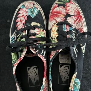 Vans Hawaiian floral size 7